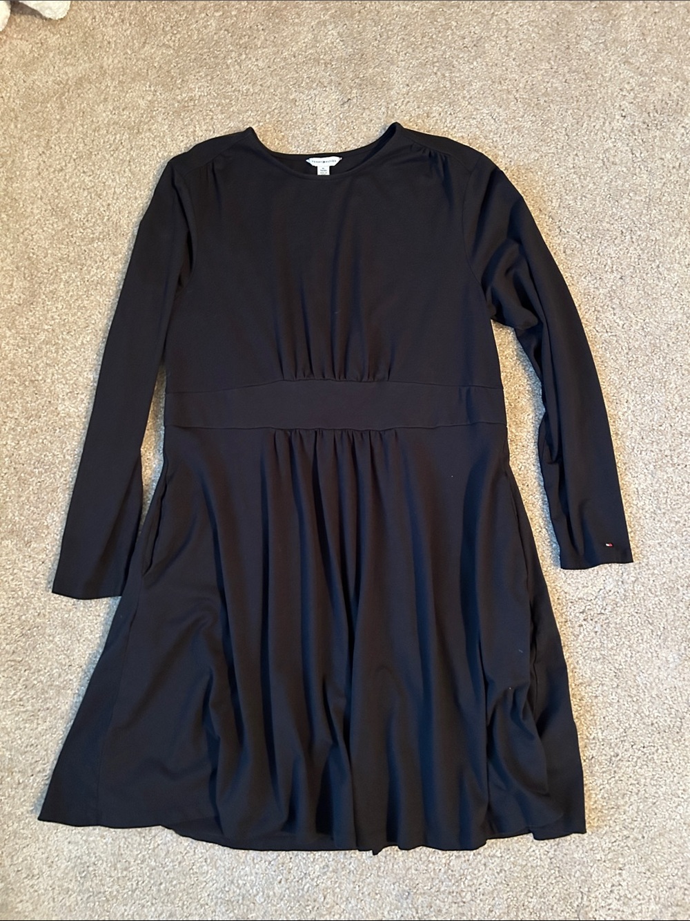 EUC Tommy Hilfiger Black Long-Sleeve Fit & Flare Dress with pockets